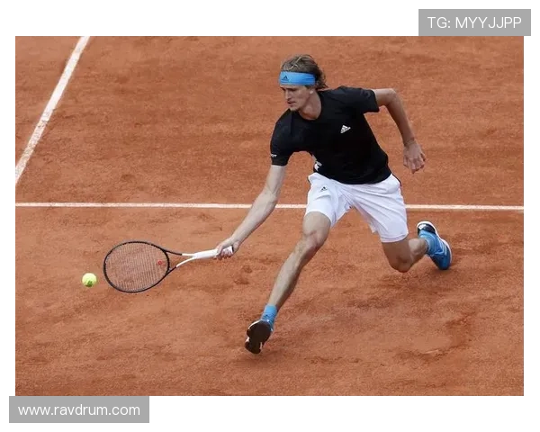 阿卡达成全四强对阵兹维列夫